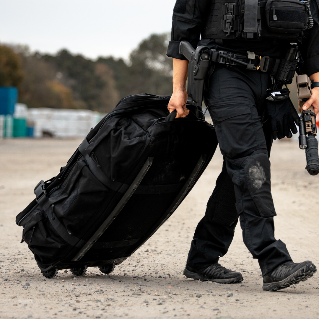Maleta CONDOR Haul 37" Rolling Duffle de 104.5 LTs (expandible a 145.4 LTs)